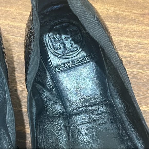 Tory Burch Caroline Women's Black Patent Leather Slip On Ballet Flats Size 7.5M - Picture 3 of 8